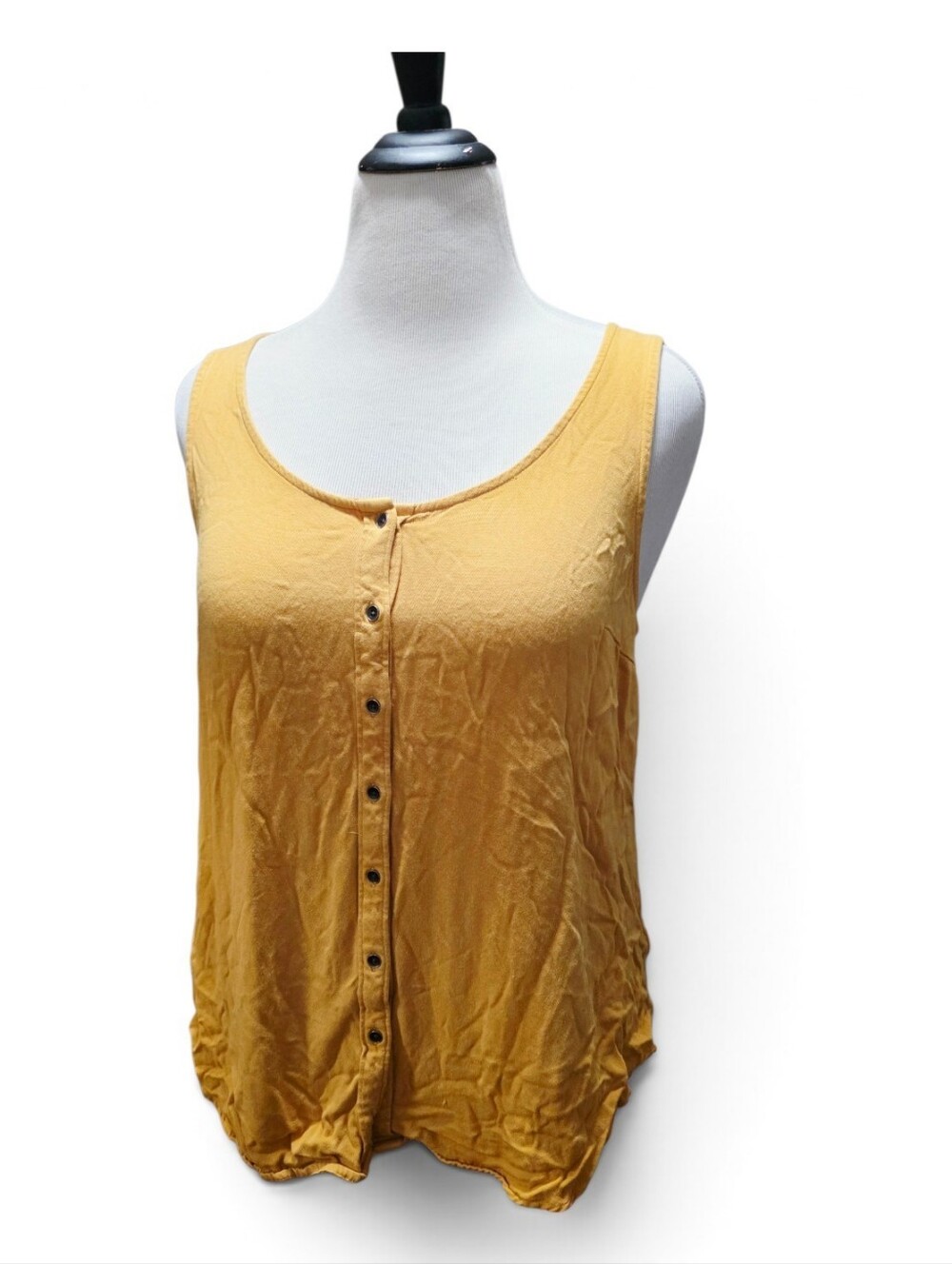Universal Thread- Yellow Tank-  Size L
